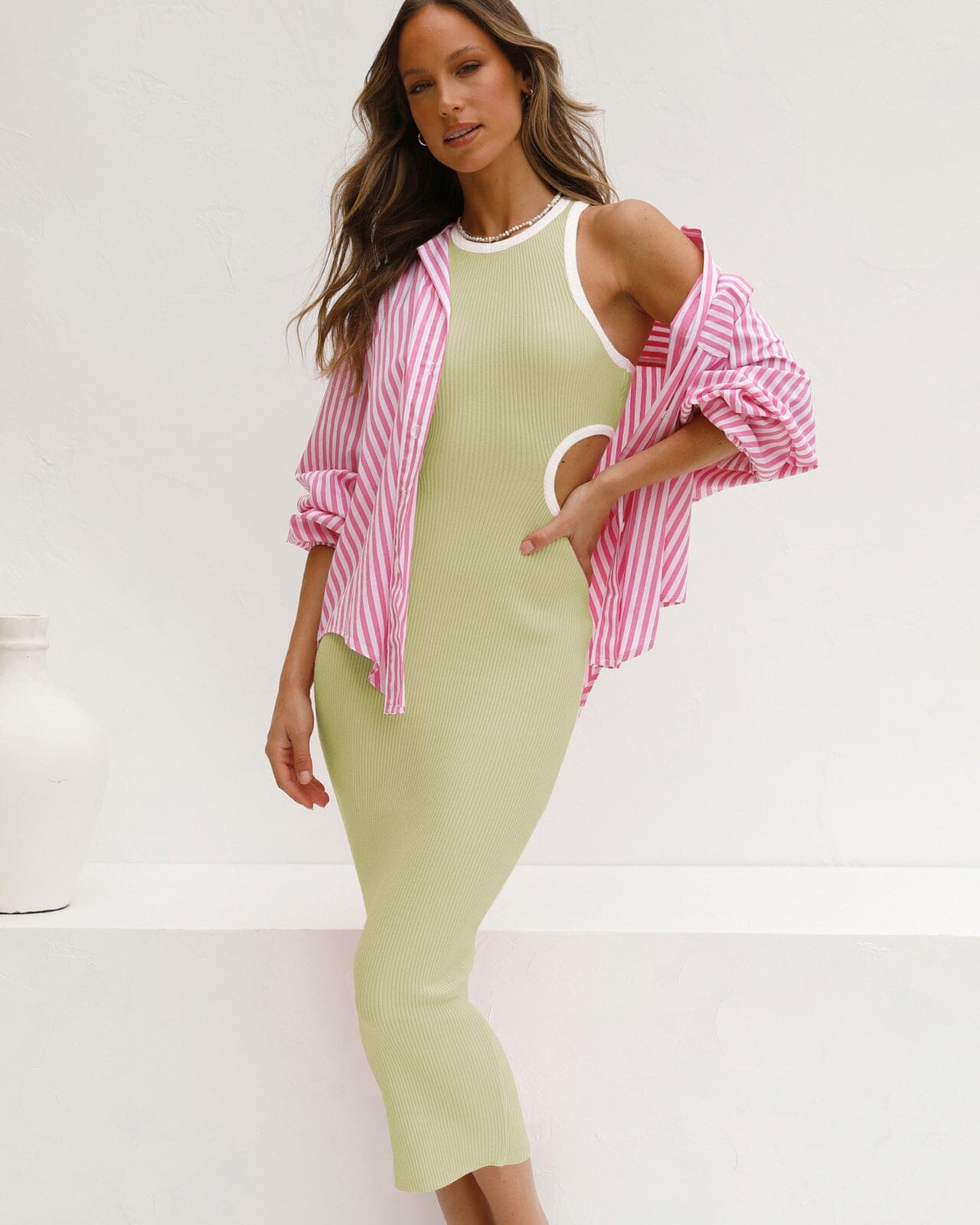Vestido Kendall Tricot Justo com Recortes Vestido EP01