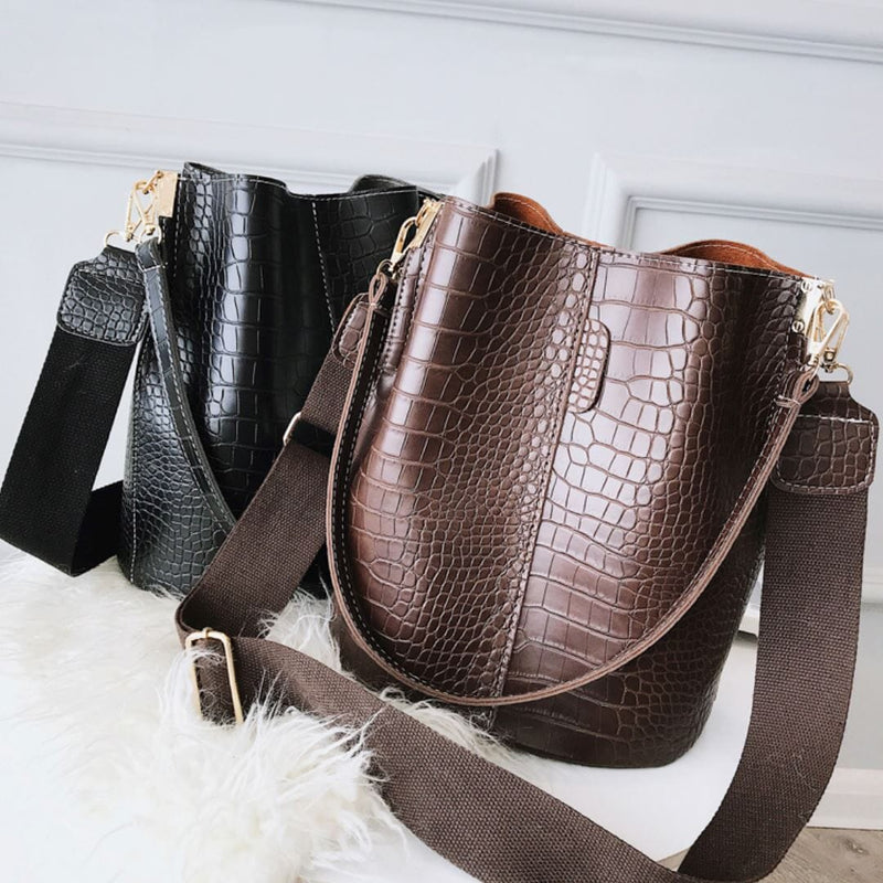 Bolsa Feminina de Couro Sara Bolsa 30 Fontbella 