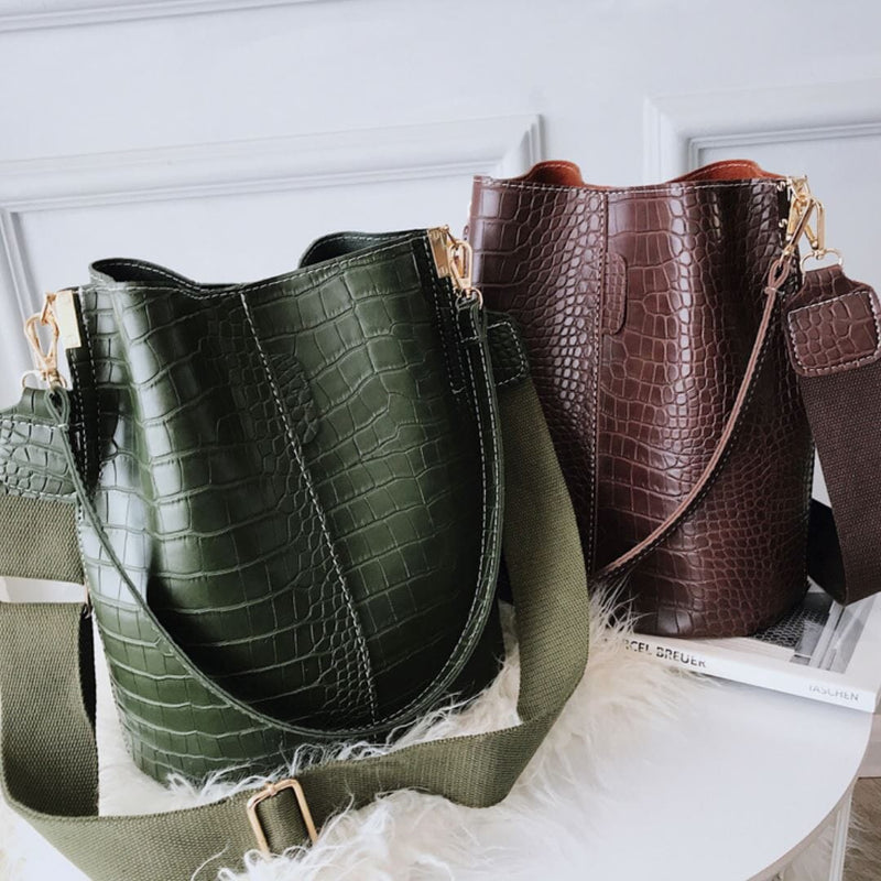 Bolsa Feminina de Couro Sara Bolsa 30 Fontbella 